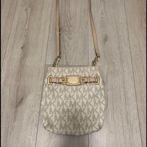 Michael kors crossbody